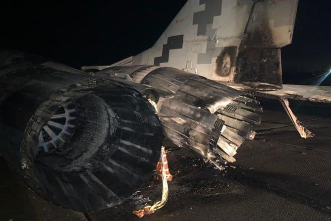 "Влетів" на $20 мільйонів: з’явилися деталі та фото аварії з автівкою та МіГ-29 під Києвом   